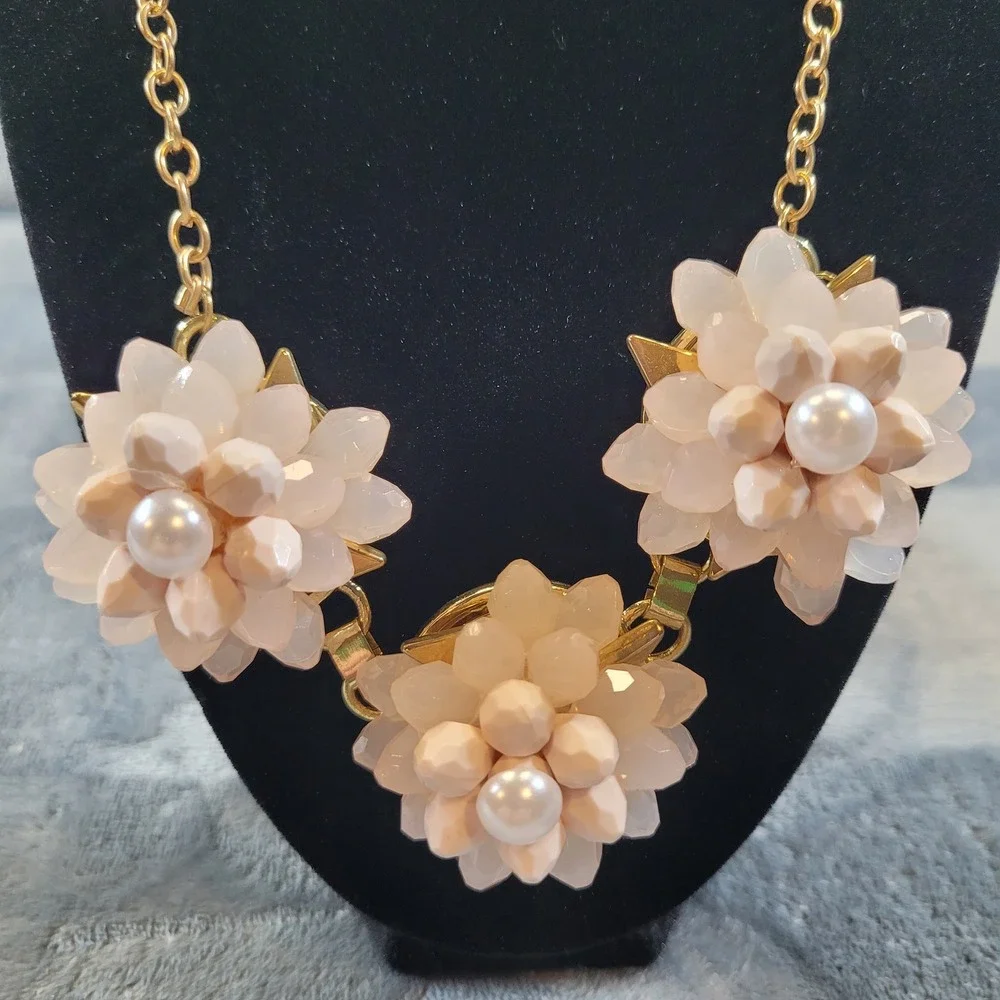 Etc! Pink Floral Faux Pearl Gold Tone‎ Statement Bib Necklace